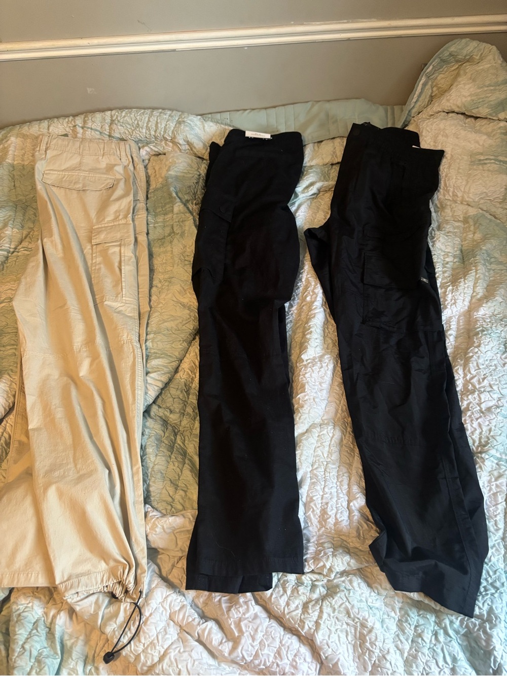 H&M Men's Cargo Pants in Beige and Black - 3 Pack NWT MENS LARGE
